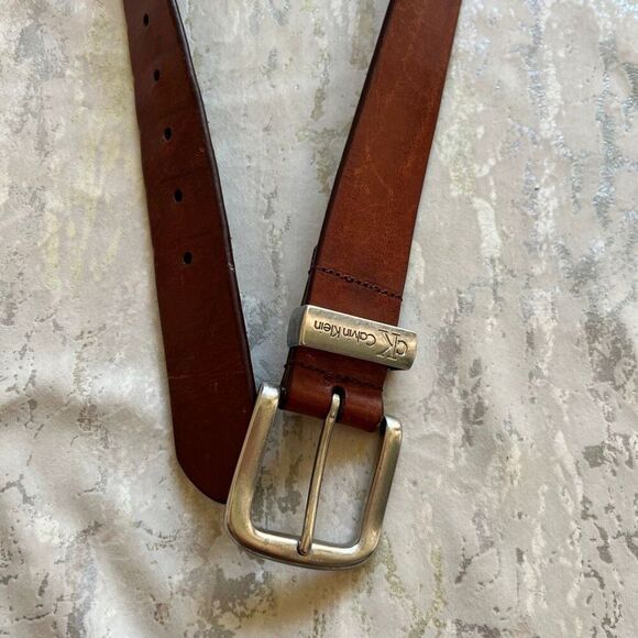 Calvin Klein Italian Leather Belt - Picture 2 of 7